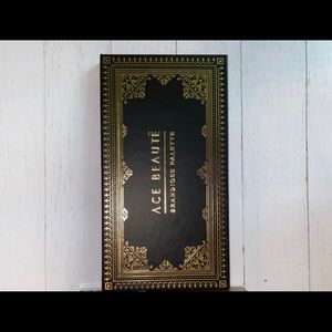 ✅Ace Beaute Grandiose palette.